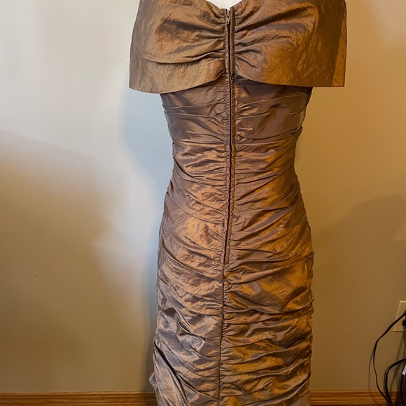 Adrienne Papell Coppery bronze taffeta dress with ruching size 8 - Picture 4 of 4